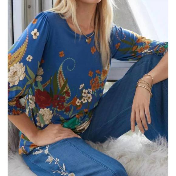 NEW JOHNNY WAS tee bee smocked sleeve tee in blue - Picture 6 of 6